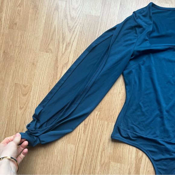 Revamped dark teal square-neck bodysuit with haram style slit-arm - Picture 3 of 3